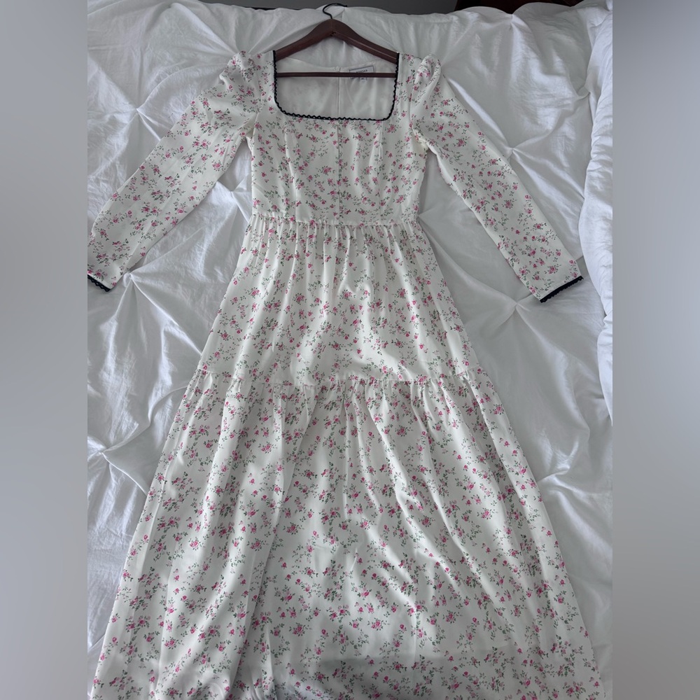 RIHOAS Long Sleeve Floral Dress in Cream and Pink